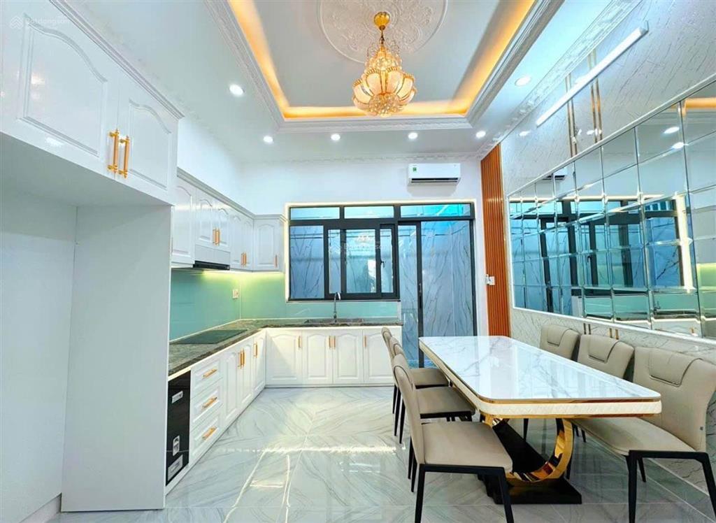 Mặt tiền q7 giá dưới 8 tỷ không có nhiều3 tầnggiá nhỉnh 7...tỷ