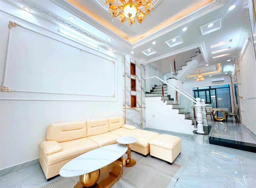 Mặt tiền q7 giá dưới 8 tỷ không có nhiều3 tầnggiá nhỉnh 7...tỷ