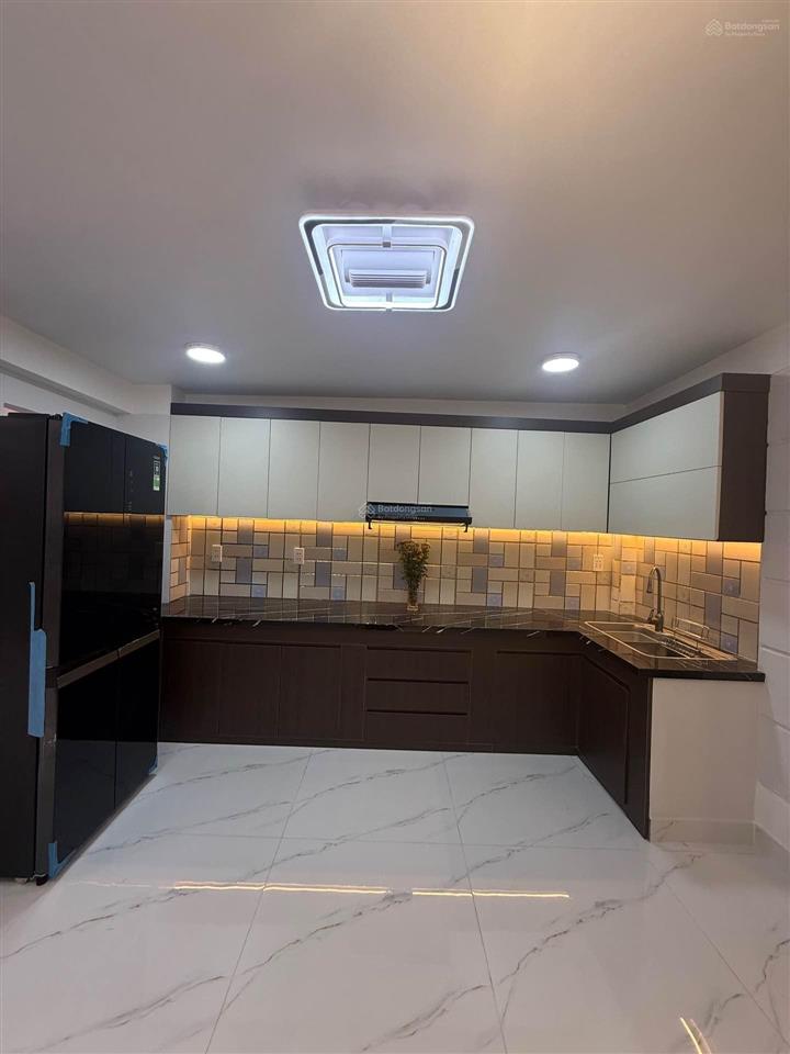 Bán nhà5 tầng mới tinh hẻm xe hơi tránh sát vách phú mỹ hưng  full nội thất chỉ 6.1 tỷ