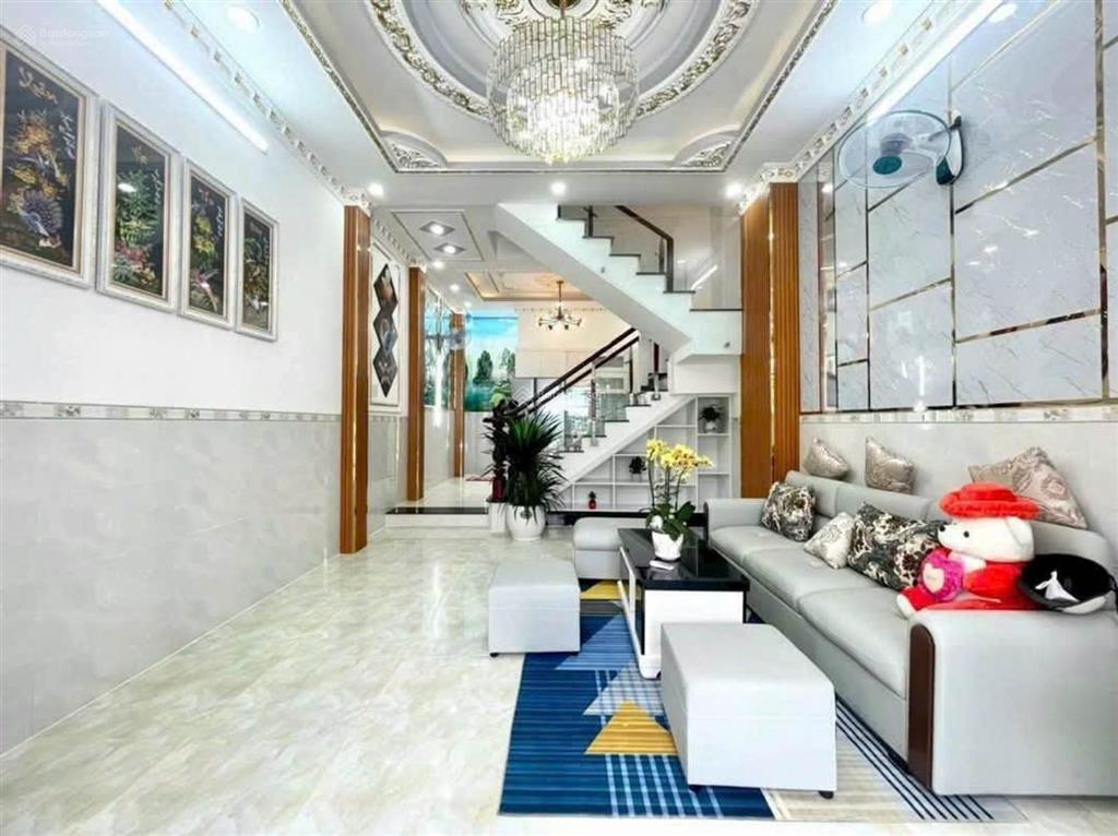 Bán nhà sát phú mỹ hưng hẻm xe hơi đỗ cửa 3tầng giá chỉ 5.99tỷ