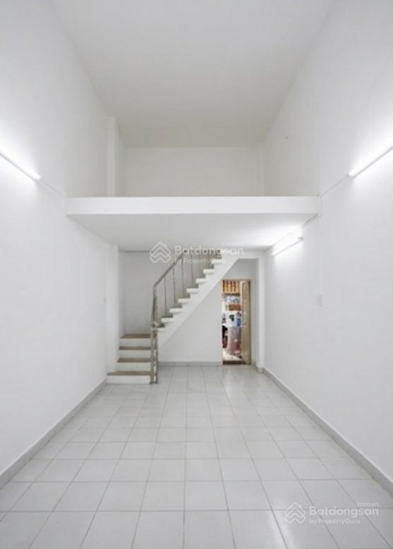 Nhỉnh 5tỷ  có nhà hxh  3 tầng  bê tông  quận 1  võ văn kiệt  p.cầu ông lãnh