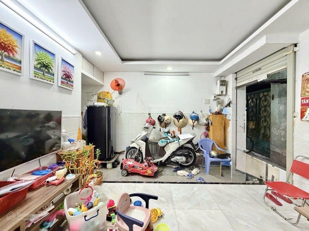 Bán nhà xinh  q1  cô bắc  sổ riêng vuông đẹp  23m2  5 tầng  an ninh  chỉ hơn 4 tỷ