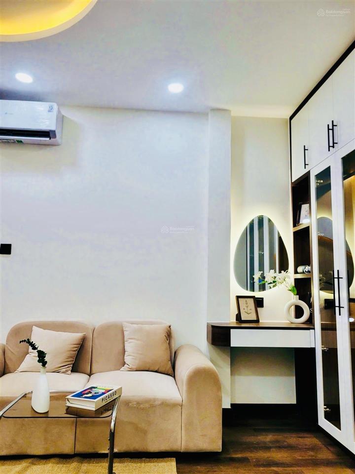 Bán nhà đẹp  q1  võ văn kiệt  3 tầng  full nội thất  28m2  sổ riêng  nhỉnh 6 tỷ