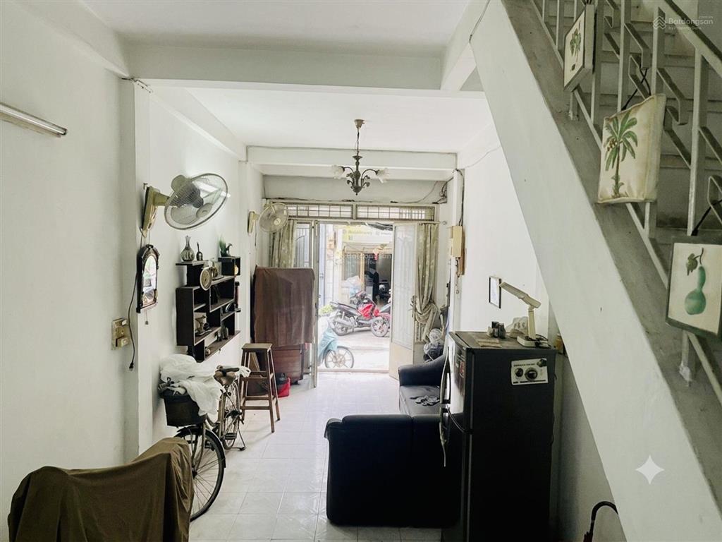 Bán nhà q1  phạm ngũ lão  27 m2  4 tầng  sổ riêng  chỉ 9,5 tỷ
