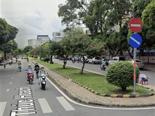 Chỉ 140tr/m2 có ngay nhà mặt phố view công viên  130m2 ngang 6m nở hậu nội thất gỗ đỏ 5tầng