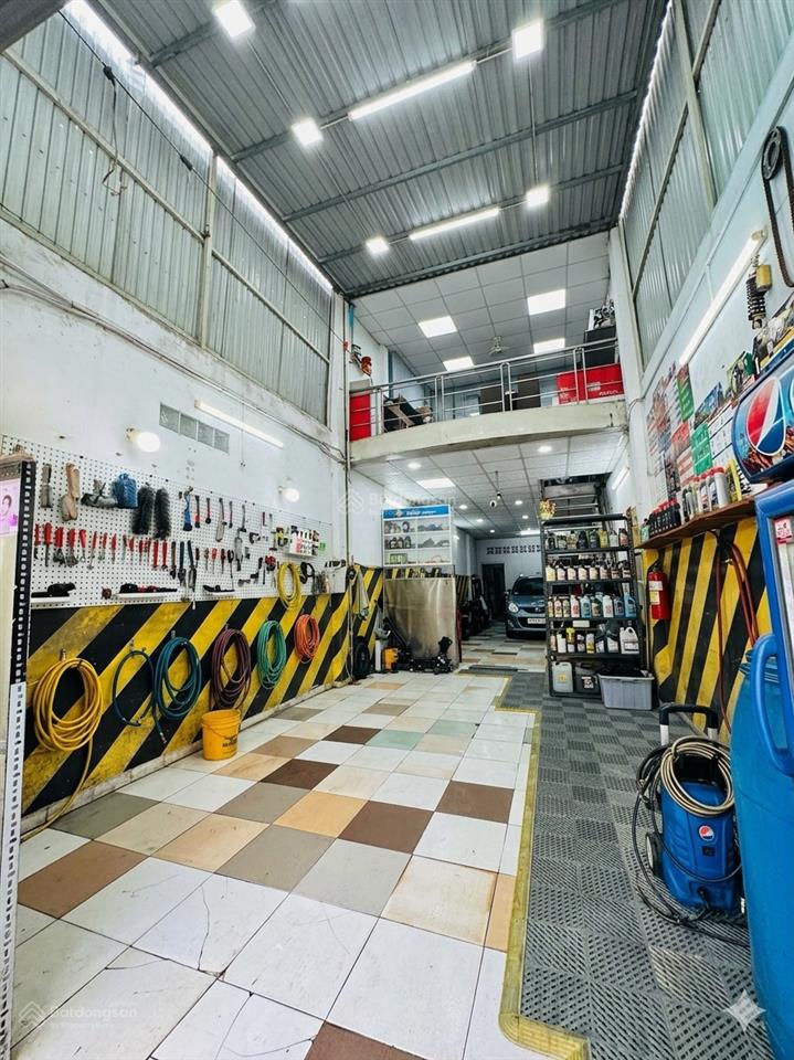 Tô hiệu  khu vực kinh doanh cực tốt  với dt 90m2 nở hậu  không quy hoạch  kxd 6 tầng 160tr/m2