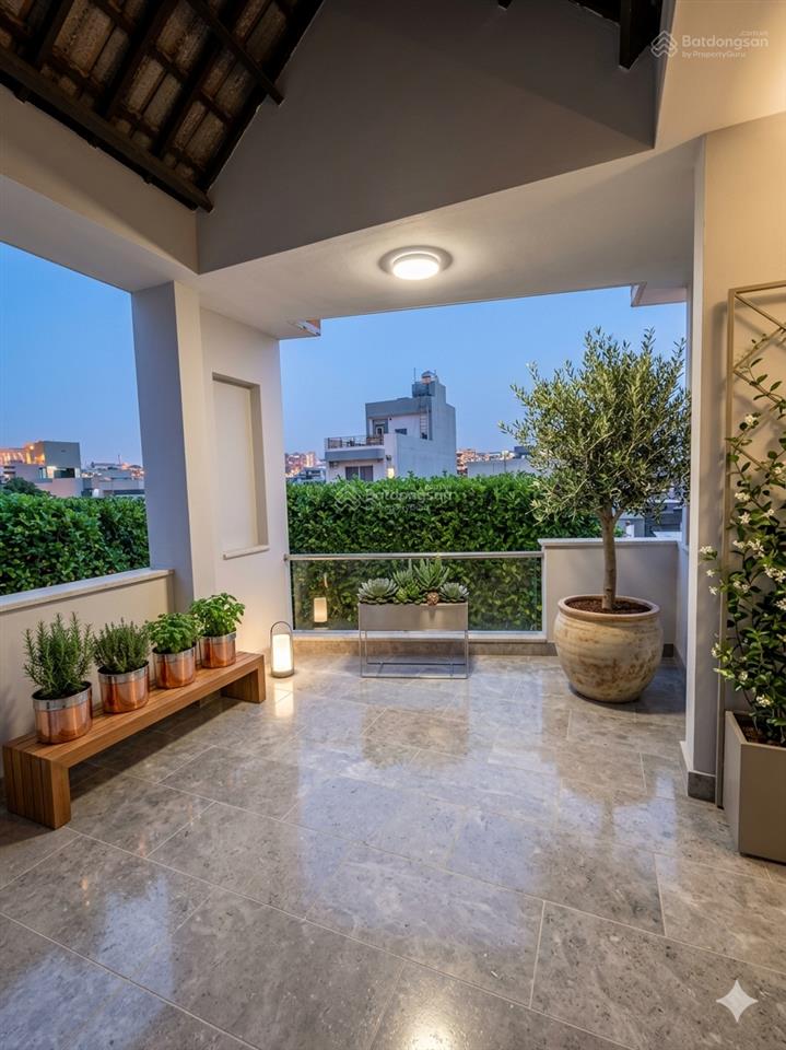 Mặt tiền f. tân sơn nhì  ngay aeon tân phú 70m2 nở hậu đặc biệt ngang 4m4 4tầng đường12 vỉa hè3m