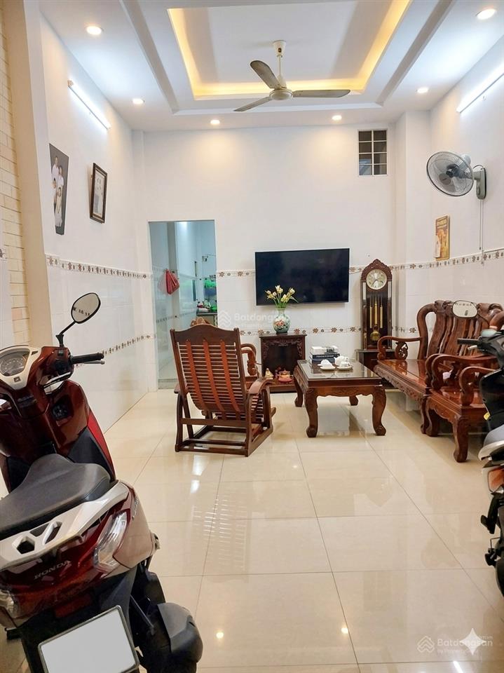 Mặt tiền f. tân sơn nhì  ngay aeon tân phú 70m2 nở hậu đặc biệt ngang 4m4 4tầng đường12 vỉa hè3m