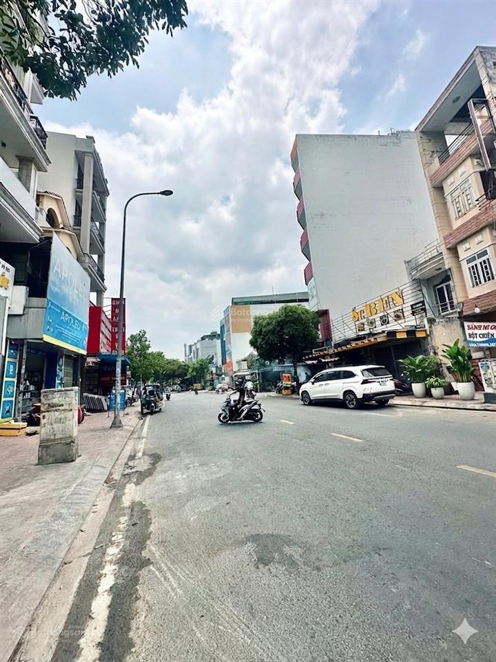 Mặt tiền f. tân sơn nhì  ngay aeon tân phú 70m2 nở hậu đặc biệt ngang 4m4 4tầng đường12 vỉa hè3m