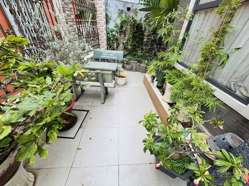 Biệt phủ quận 6210m2 3tầng thang máy nội thất 2tỷ sân vườn hòn non bộ  ngang 14m nở hậu 22tỷ tl