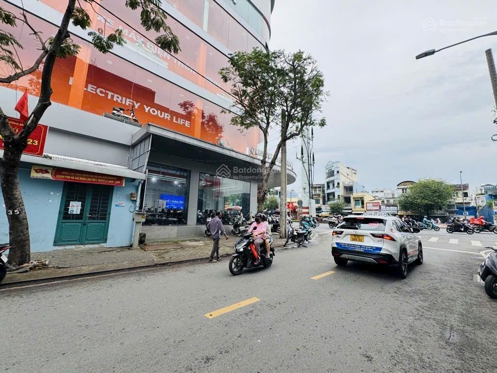 Biệt phủ quận 6210m2 3tầng thang máy nội thất 2tỷ sân vườn hòn non bộ  ngang 14m nở hậu 22tỷ tl