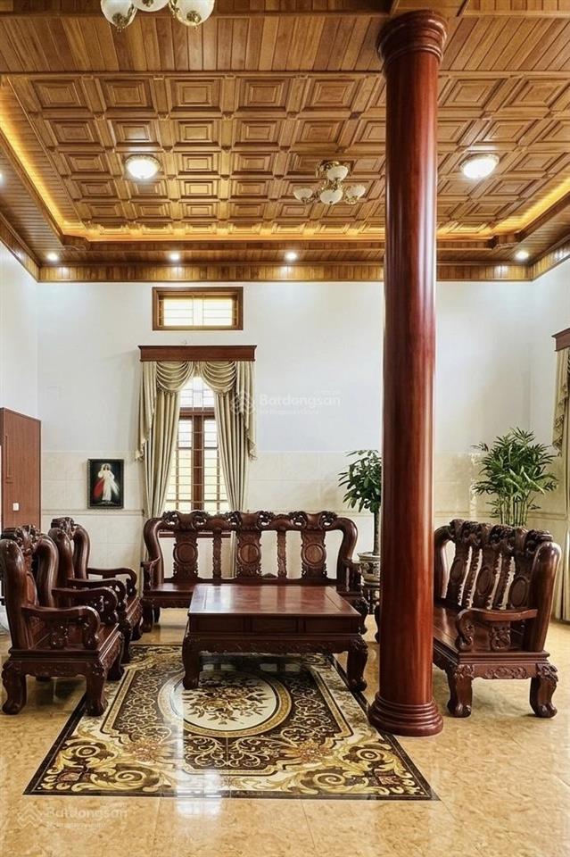Nếu anh chị cần mua bđs đẳng cấp giá trị  độc đáo biệt phủ gần bàu cát nhẹ 40ty  ngang 12m 4tầng
