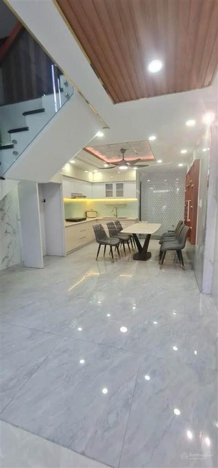 Hẻm xe hơi tân bình sát cộng hoà  ga t3 70m2  ngang 4m5  5 tầng full nội thất hơn 1tỷ 7.999 tỷ
