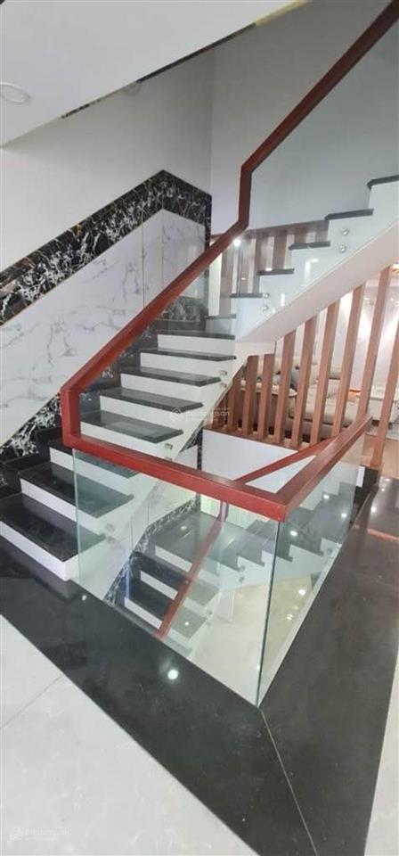Hẻm xe hơi tân bình sát cộng hoà  ga t3 70m2  ngang 4m5  5 tầng full nội thất hơn 1tỷ 7.999 tỷ