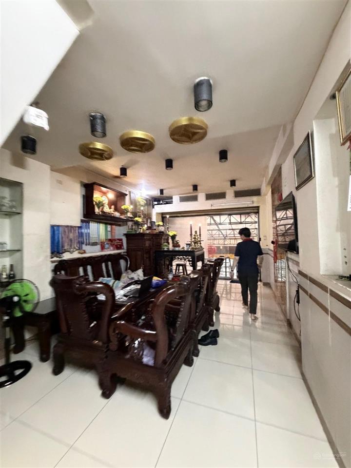 Chỉ còn 11 tỷ nhỉnh  90m² 4 tầng có hầm để xe ô tô vào nhà đường 10m thông gần tân hương còn tl