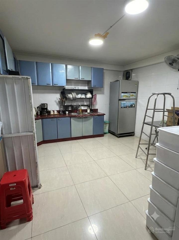 Mặt tiền ngay gần lạc long quân  70m2 5 tầng khu chợ vãi tân bình 4m1 x17m5 giảm 2ty5 còn 11.xtỷ