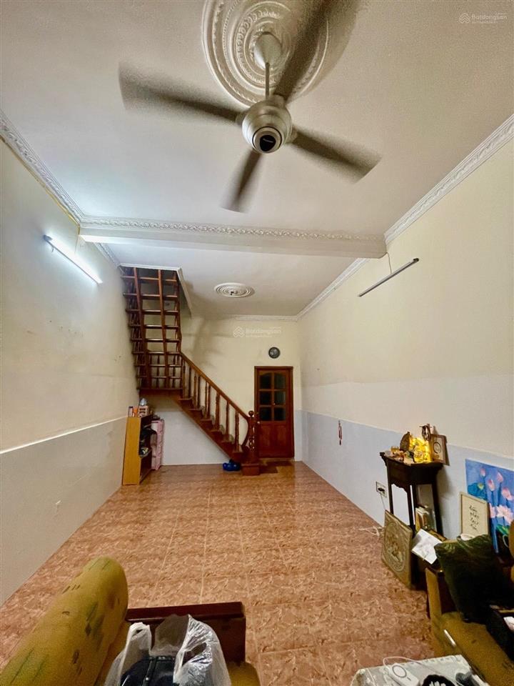 Trục cách mạng tháng 8  52m2 đường nhựa thông sát mặt tiền dt 6tr/tháng chủ gấp bán chỉ hơn 6 tỷ