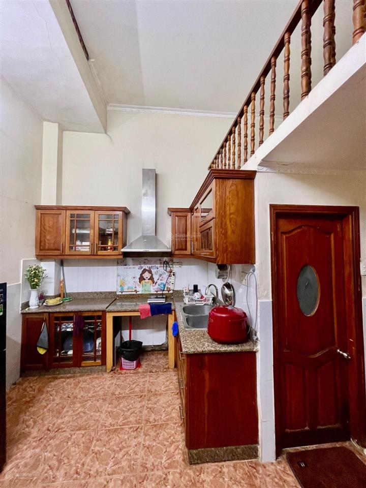 Trục cách mạng tháng 8  52m2 đường nhựa thông sát mặt tiền dt 6tr/tháng chủ gấp bán chỉ hơn 6 tỷ