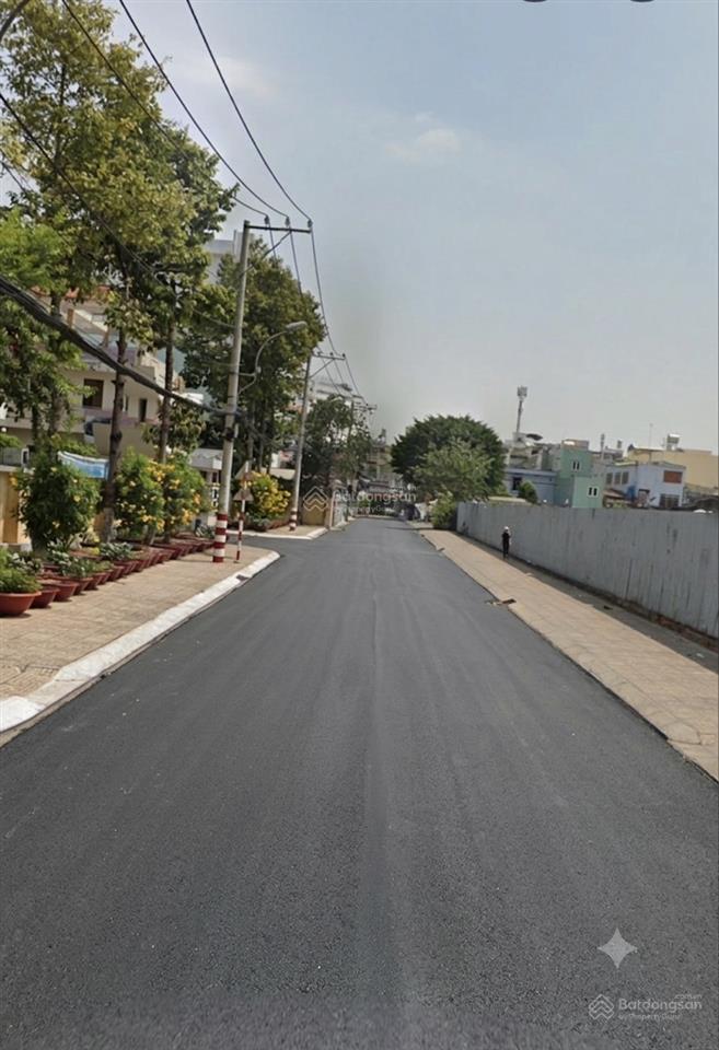 Ngay cộng hòa tuyến metro  110m2  3 tầng  nở hậu  ngang hơn 4m đường 6m thông chỉ hơn 9 tỷ