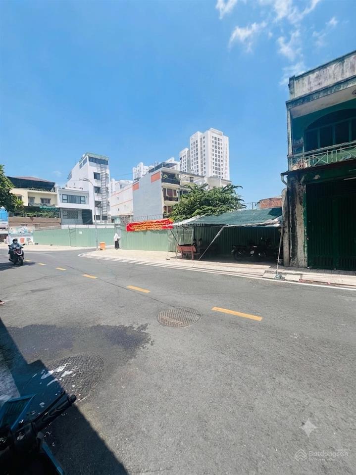Chủ giảm 3 tỷ gấp bán đất tặng nhà 4m5 x 18m5 đường nhựa 10m thông ngay tô hiệu chỉ còn 8 tỷ nhỉnh