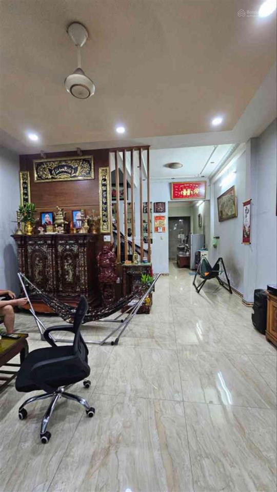Mặt tiền giáp tân bình âu cơ  ngang 5m² x 21m dts 330m²  btct đường 10m chỉ còn 12 tỉ xíu