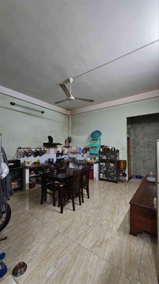 Mặt tiền giáp tân bình âu cơ  ngang 5m² x 21m dts 330m²  btct đường 10m chỉ còn 12 tỉ xíu