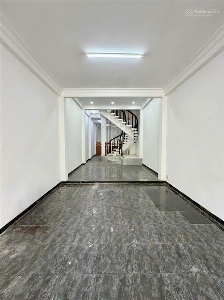 Phố gò dầu 3 tầng 88m2 ngang 4m x 22m đường nhựa 6m thông công viên sát nhà chỉ 9ty hơn