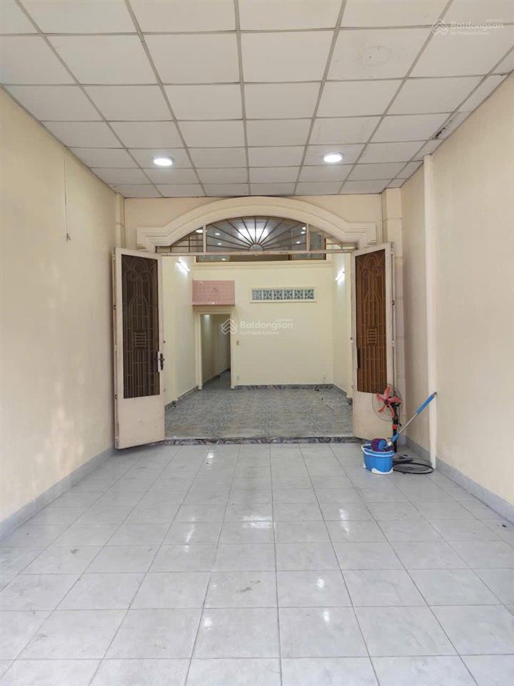 Cho thuê mặt phố ấp chiến lược kinh doanh sầm uất 92m2 nhà mới ở ngay chỉ 14tr/tháng