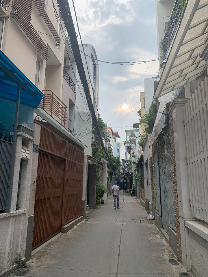 Nhà đẹp hẻm xe hơi Phạm Văn Hai đoạn gần Trường Sa - 51m2 - Kết cấu sẵn - Chỉ 7 tỷ hơn
