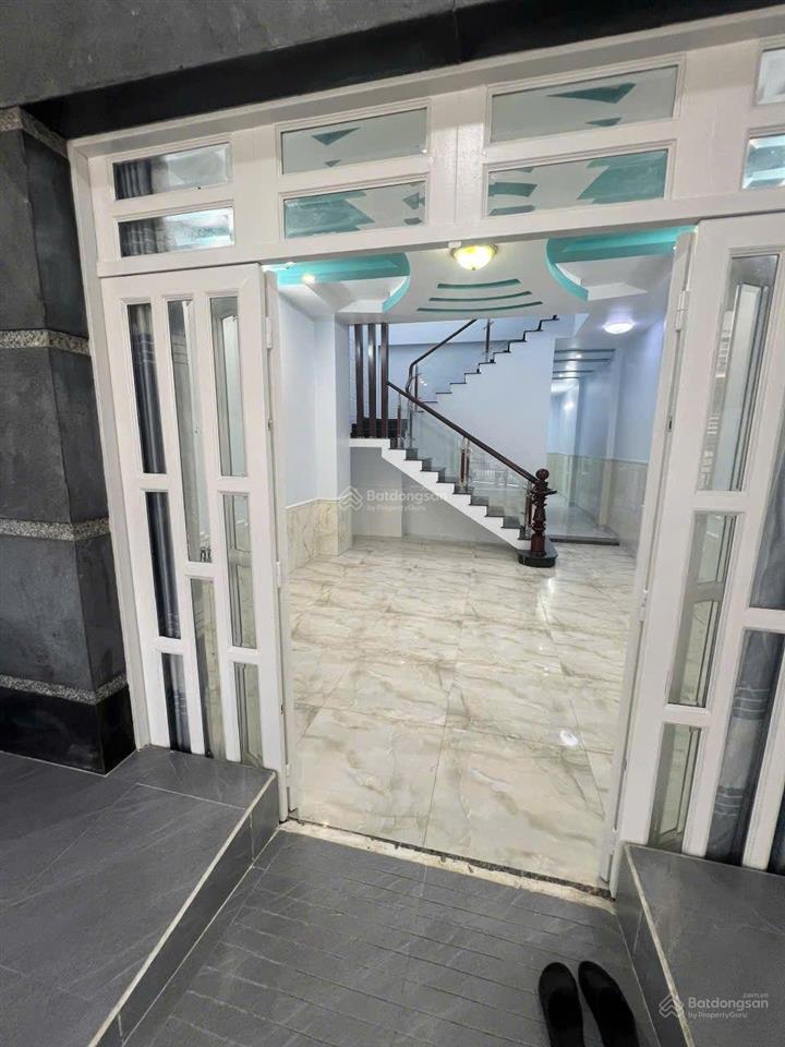 Cần bán gấp lô đất thổ cư cực đẹp cách mặt tiền đường chính 300m
