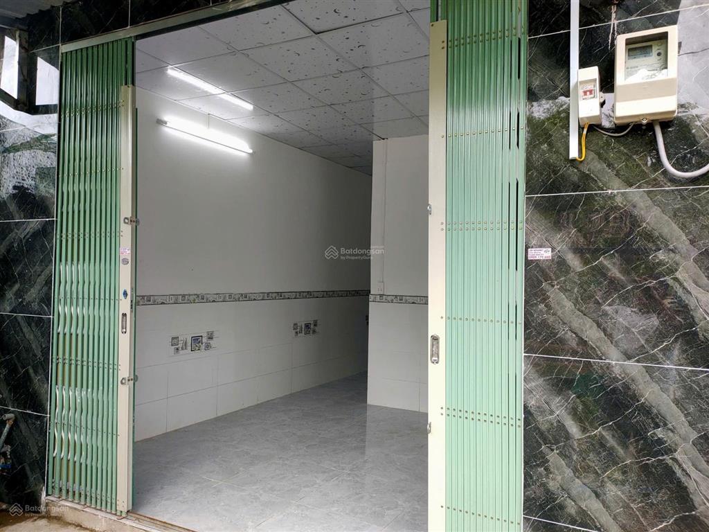 Bán giá siêu hời vị trí đẹp đường xe hơi lê văn lương 826c long hậu