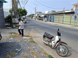 Bán gấp lô đất xây dựng tự do giáp kcn và giáp ranh nhà bè