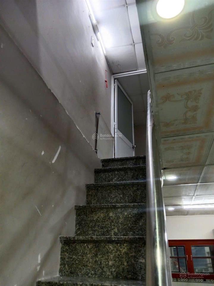 Bán nr 15m2 tại lê văn lương, 850 triệu, view đẹp, giá tốt