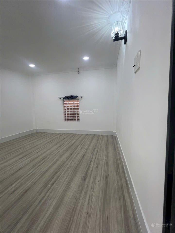 Bán nhà riêng ở chợ bà chồi, 800 triệu, 19,5m², đẹp xuất sắc, nhiều tiện ích