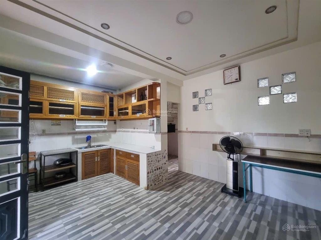 Cho thuê phòng trọ 3pn, 2wc, 45m2 giá tốt tại lê văn lương, nhà bè