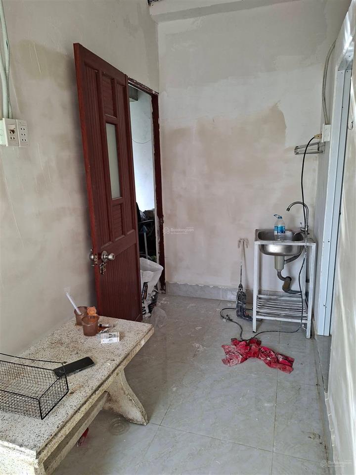 Cho thuê phòng trọ 1pn, 1wc, 10m2 tại cầu long kiển, 1,7 triệu/tháng