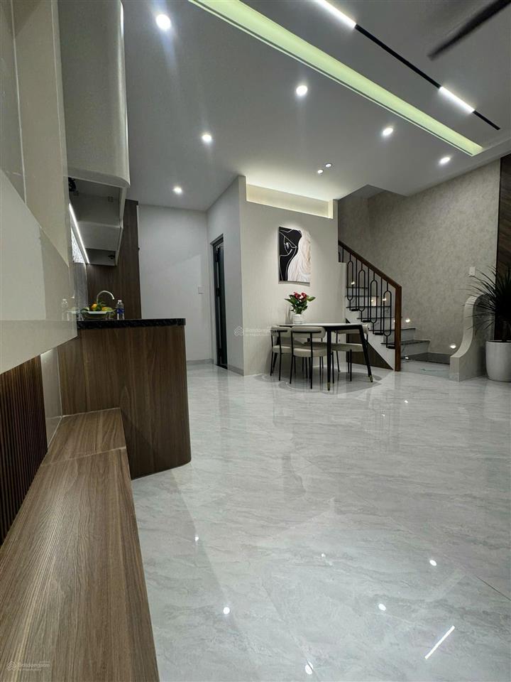 Nhà riêng 35m2, 2pn, 2wc, bán gấp tại huỳnh tấn phát, 4,58 tỷ