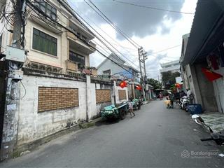 280m2 (14x20m) biệt thự mặt tiền gò vấp  định cư  gấp bán  vị trí đẹp  tách được 3 sổ