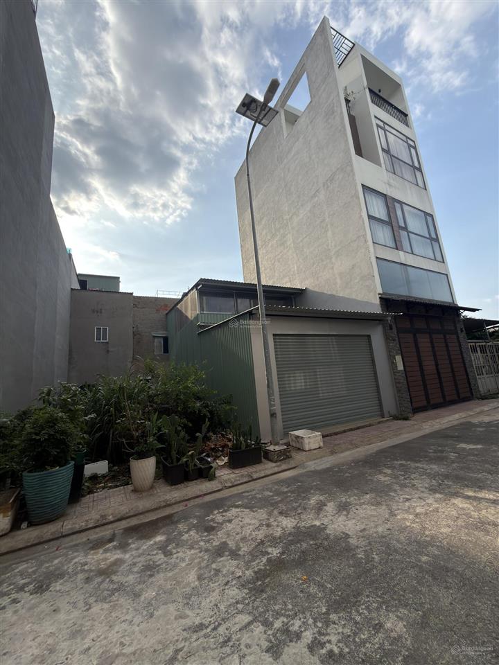 70m2(5x17) 2 mặt tiền hxt trước sau  kênh tham lương  lê trọng tấn  xây dựng 5 tầng  kế aeon tp
