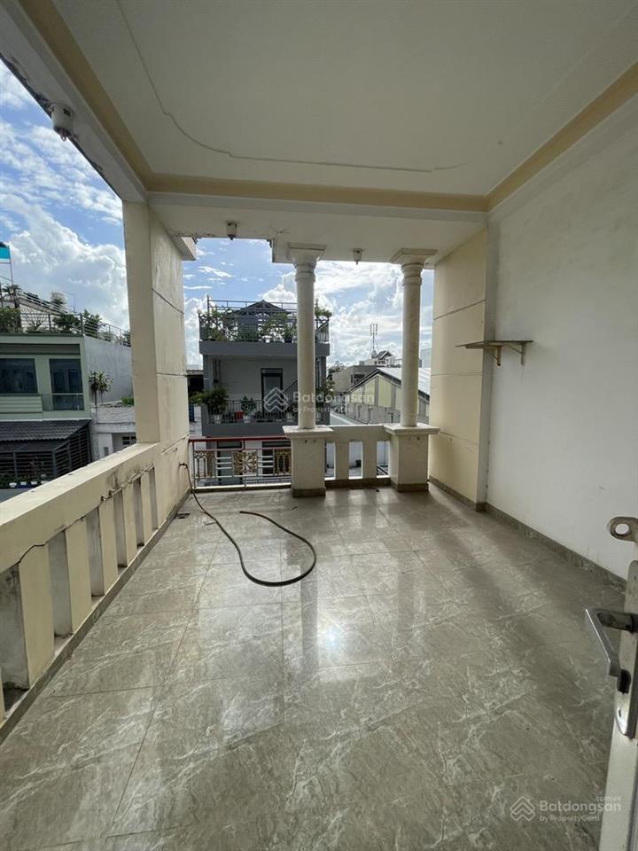 Ngộp bank bán rẻ nhà 3 tầng  105m²(4x26) liên khu 45  hxt 8m thông  gấp bán