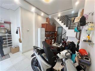 Bán nhà hbg dt 4m*9m 3ty950 3tầng cách mạng tháng tám