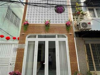Bán nhà tân bình 3m5*12m 6ty9 3tầng đường cách mạng tháng tám
