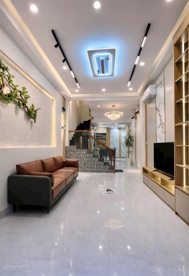 Bán nhà tân bình hxh 8ty3 đường hoàn văn thụ