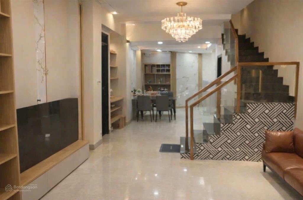 Bán nhà tân bình hxh 8ty3 đường hoàn văn thụ