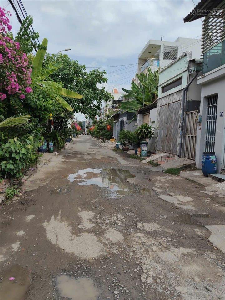 Bán nhà hxh 3tỷ6, 5*20m, đường phan văn hớn