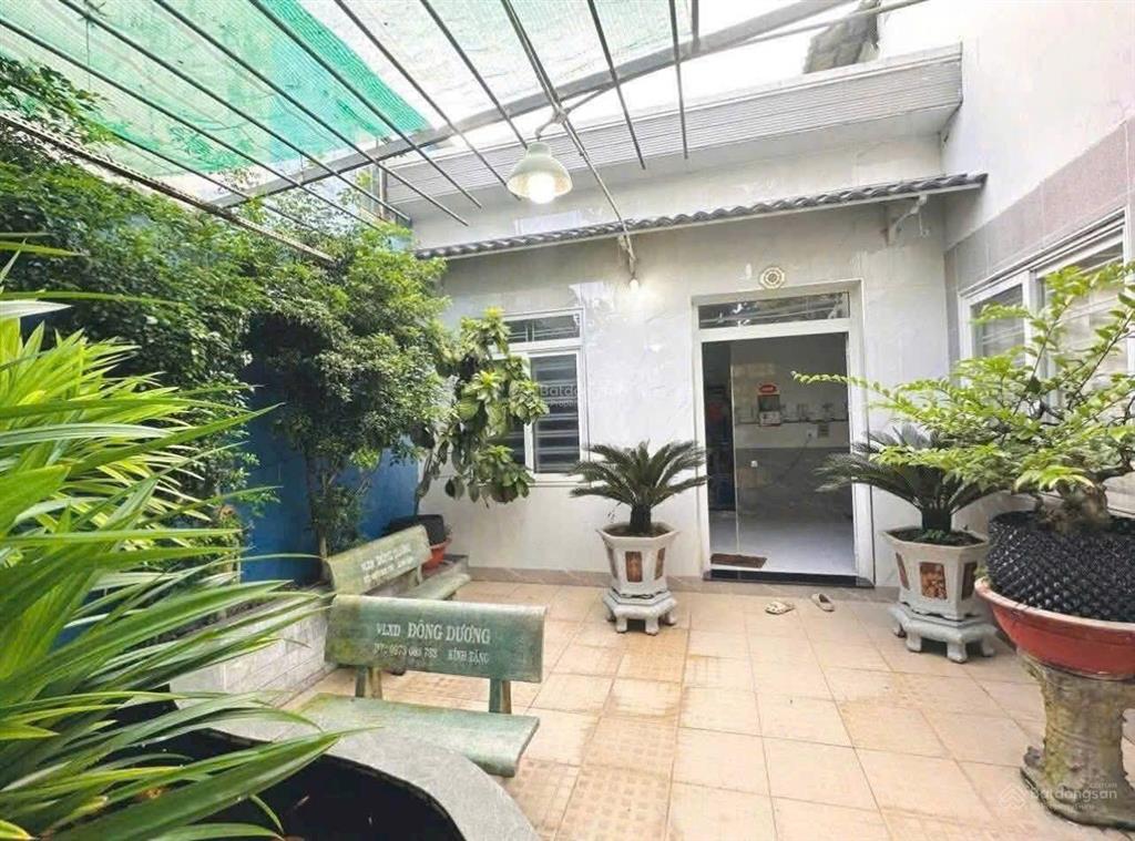 Bán nhà 4tỷ2, 10*15m, đường phan văn hớn