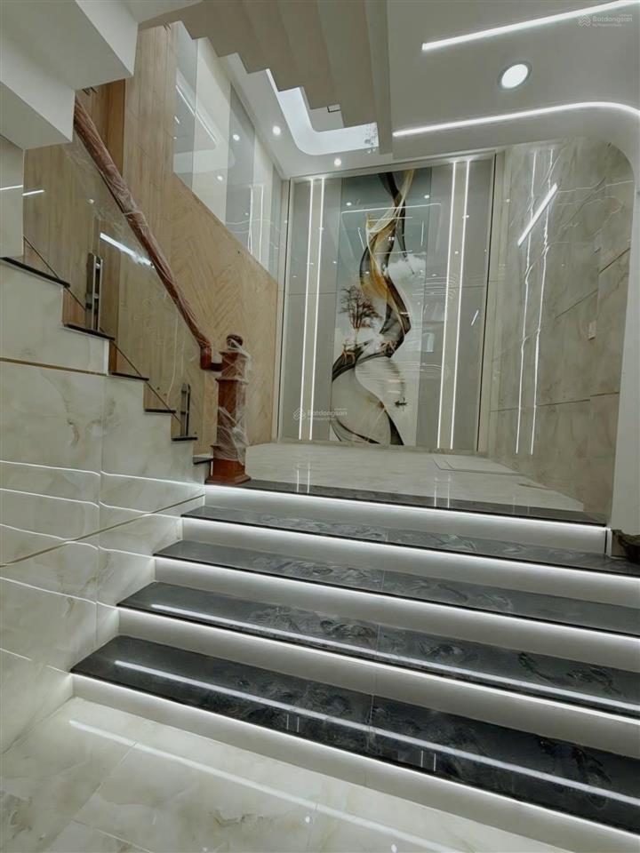 Hương lộ 2, bình trị đông  64m2  hẻm xe hơi  ngang 4.2m  6tầng mới đẹp  vị trí đẹp