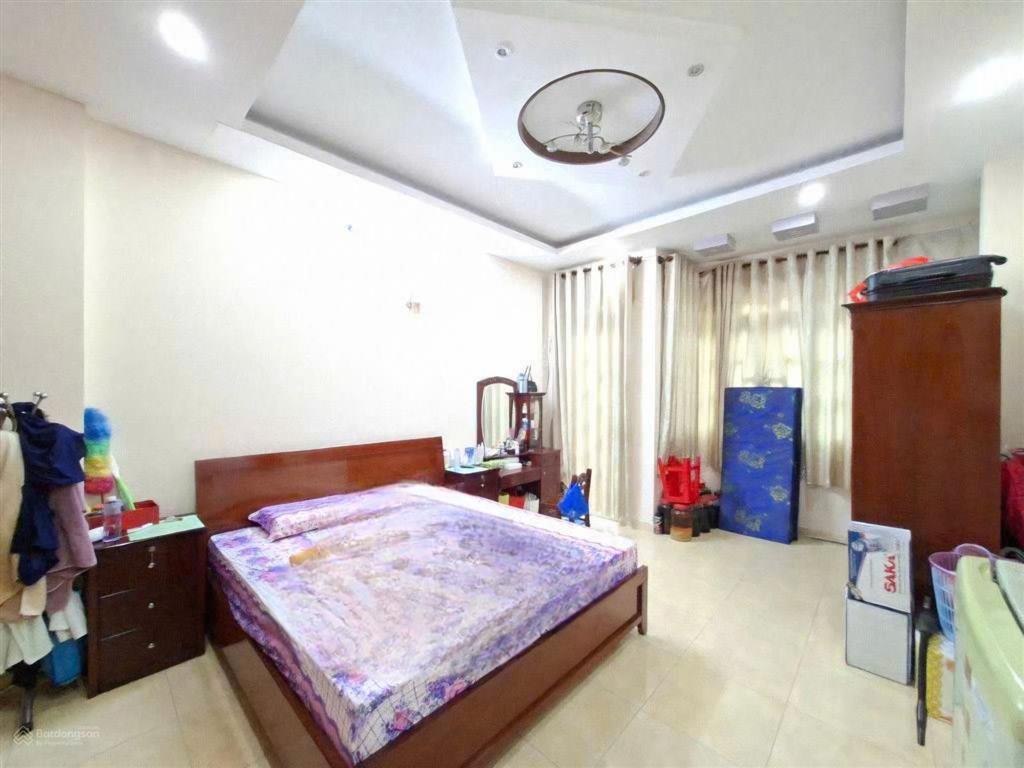 2mặt hẻm trước sau  xe hơi tránh  trịnh đình trọng, khu vip tân phú  4tầng  88m2. nhỉnh 11 t.ỷ