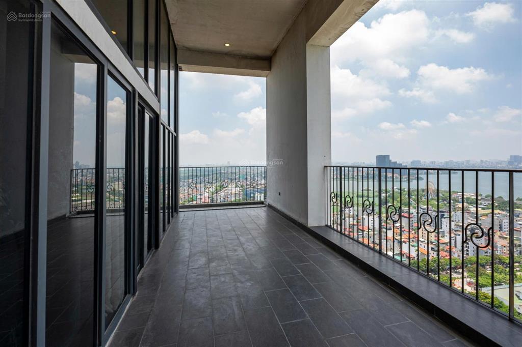 Bán cặp đập thông 152m2 (76m *2) view cầu nhật tân, sông hồng, thiết kế 3pn, giá bán 19 tỷ net