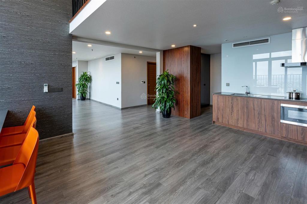 Bán cặp đập thông 152m2 (76m *2) view cầu nhật tân, sông hồng, thiết kế 3pn, giá bán 19 tỷ net